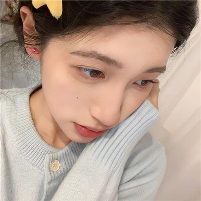 隔壁墓园的男孩